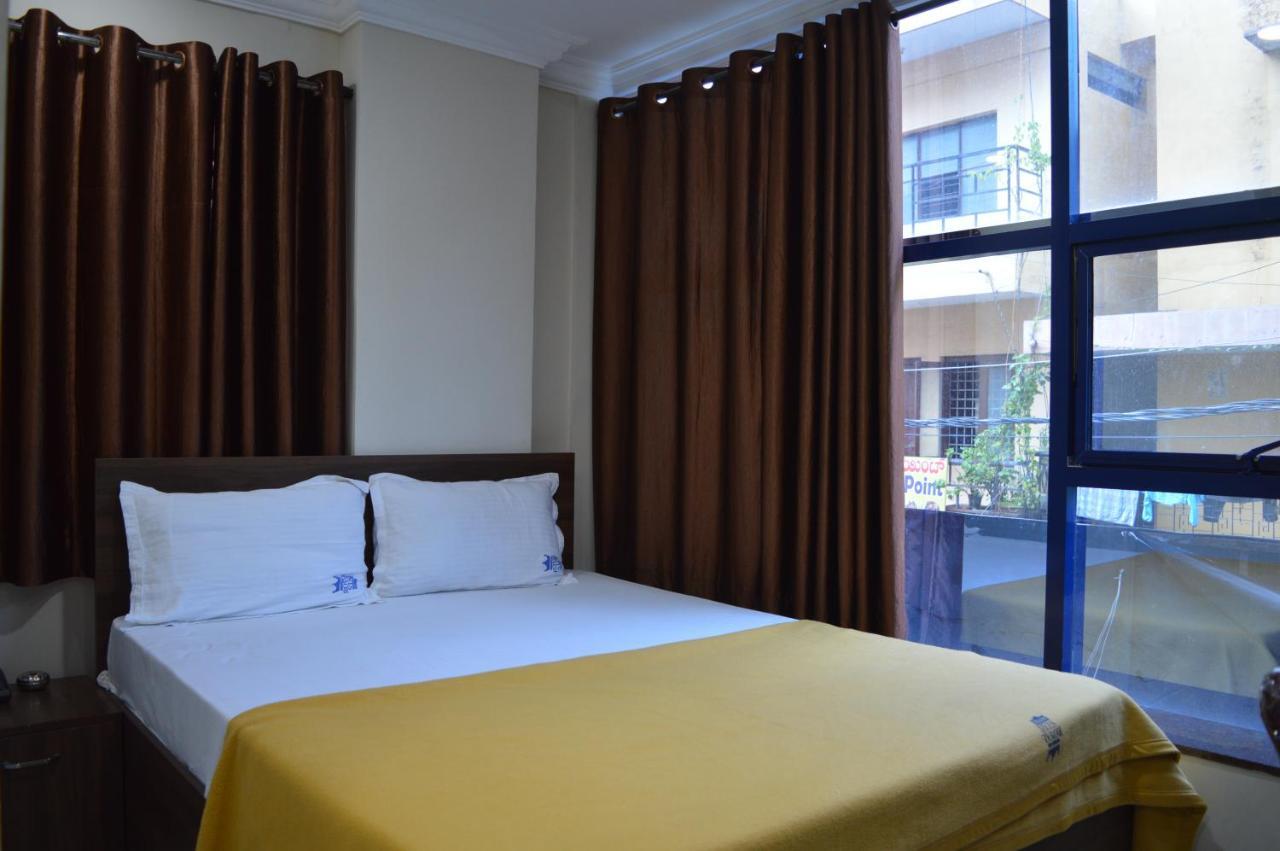 Royal Star Hotels Bangalore Exterior foto
